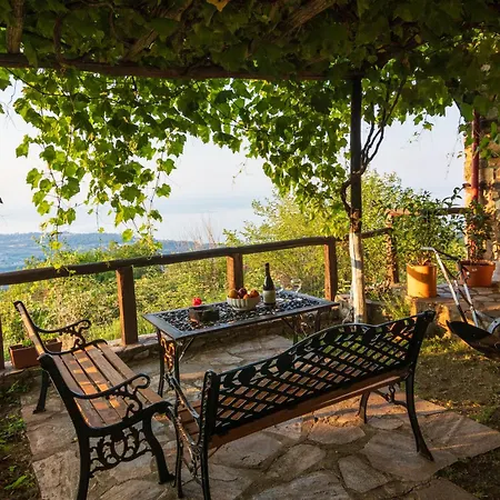 Oneiro Guest house *